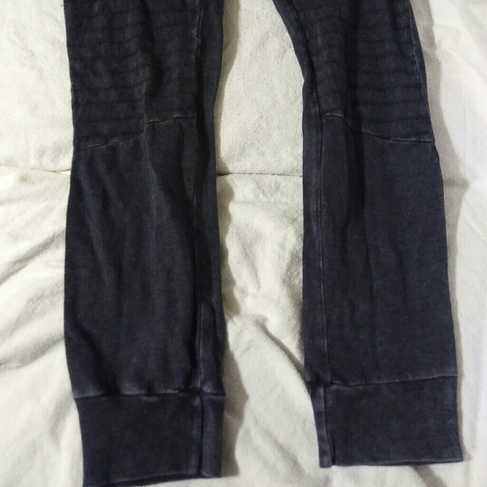 Joggers - Picture 2 of 3